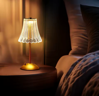 Solea | Kristallslipad bordslampa med touchdimning och smidig USB-laddning
