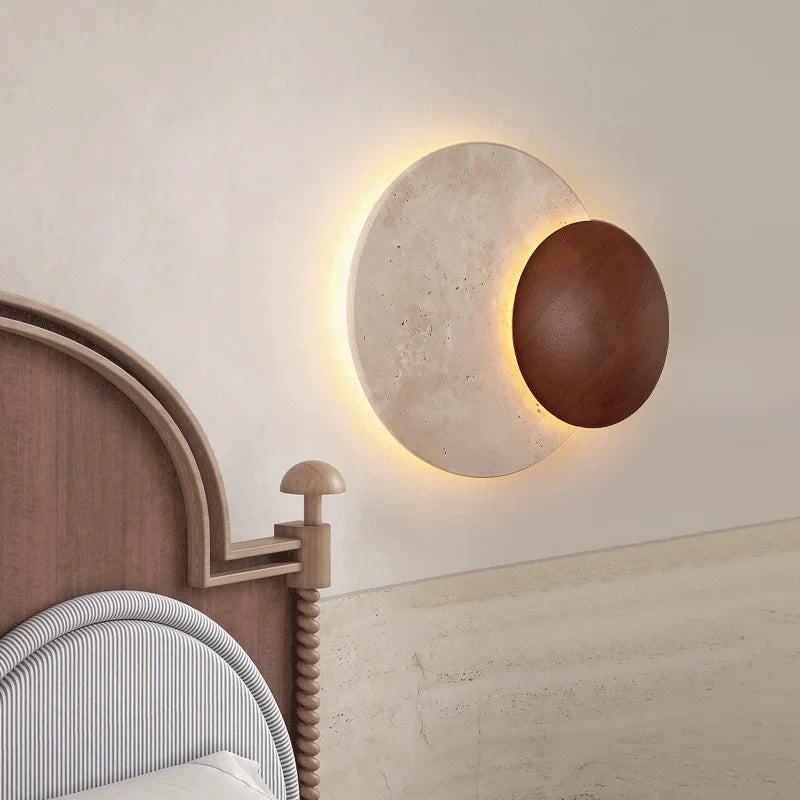 Rund vägglampa i naturlig sten med vintage Art Déco-design