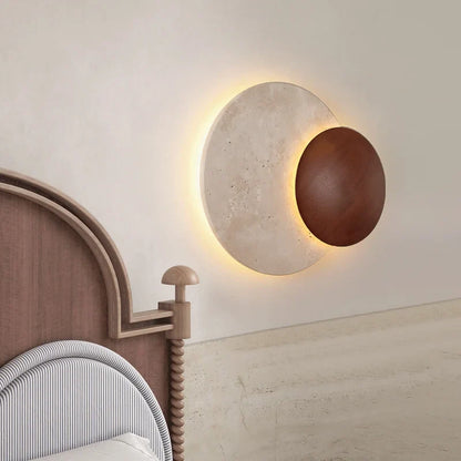 Rund vägglampa i naturlig sten med vintage Art Déco-design