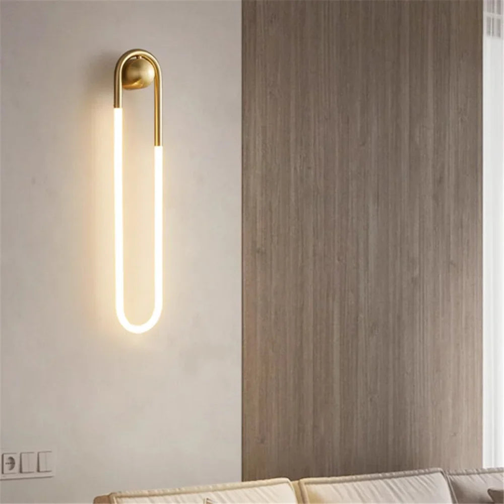 Modern oval LED vägglampa i metall och akryl för sovrum och vardagsrum