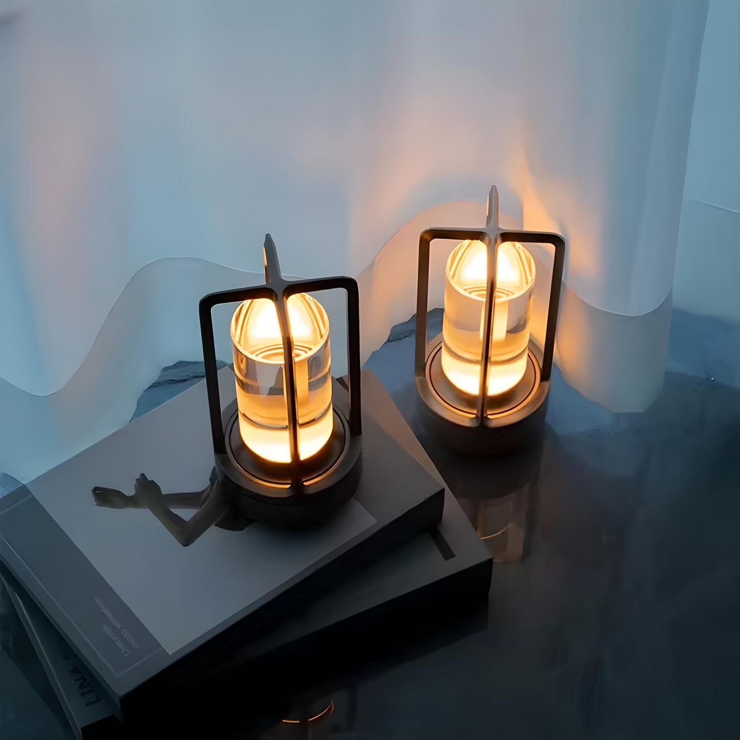 Virello | Kristallinspirerad LED-bordslampa i aluminium med modern design
