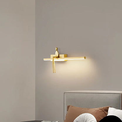 Lyxig nordisk vägglampa i koppar med italiensk minimalistisk design
