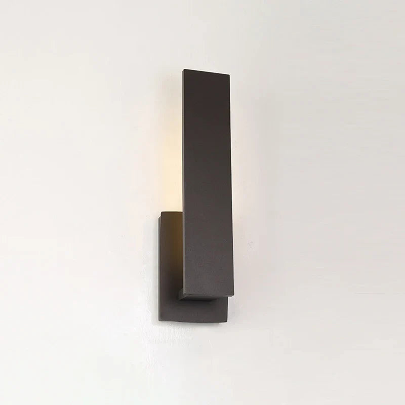 Vattentålig utomhuslampa i aluminium med modern minimalistisk design