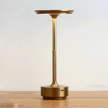 Lumo | Modern trådlös bordslampa i aluminium med elegant design