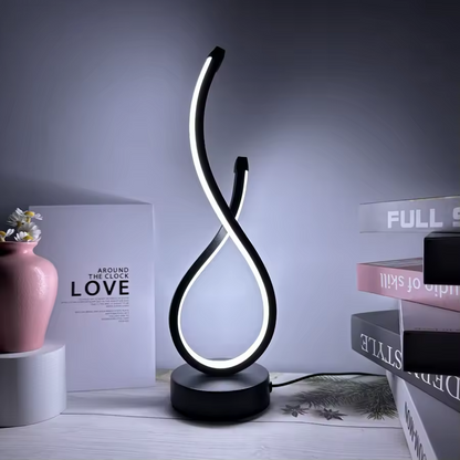 Veya | Modern dimbar LED-bordslampa i aluminium med stilren design