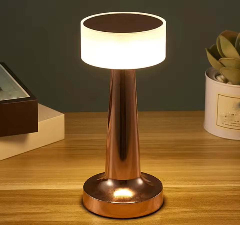 Lumiéra | Uppladdningsbar bordslampa med smidig touchkontroll och modern design