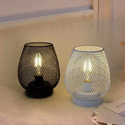 Ferrocage | Dekorativ bordslampa i metall med stilren och modern design
