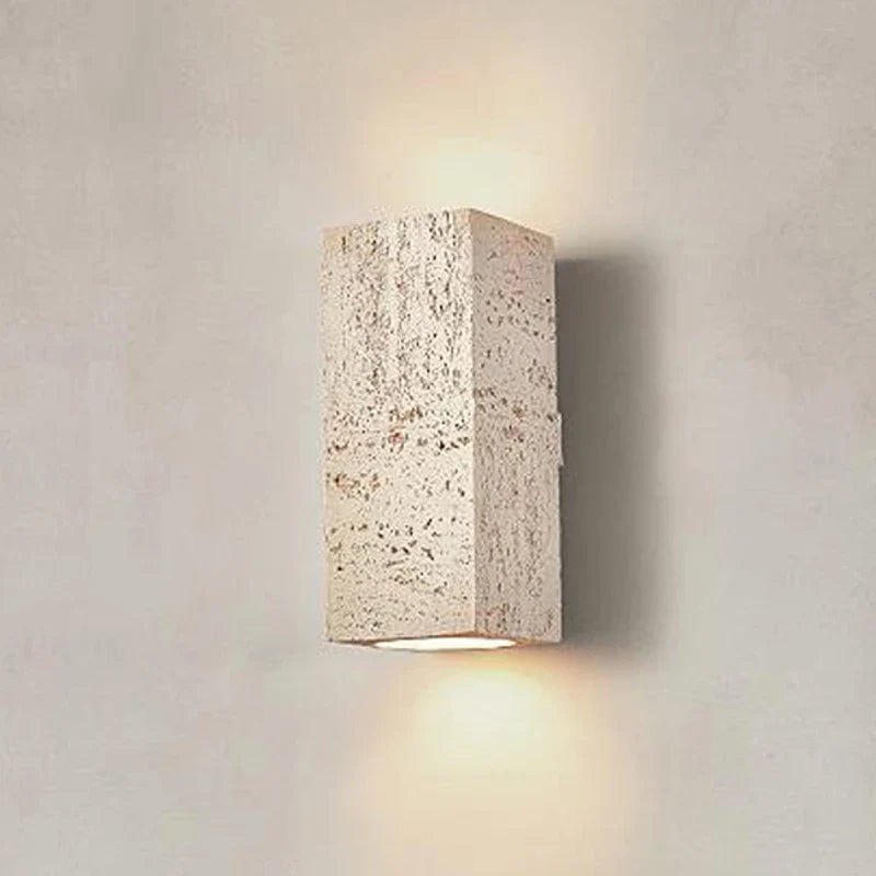 Wabi-sabi vägglampa i betong med nordisk design och varm LED-belysning