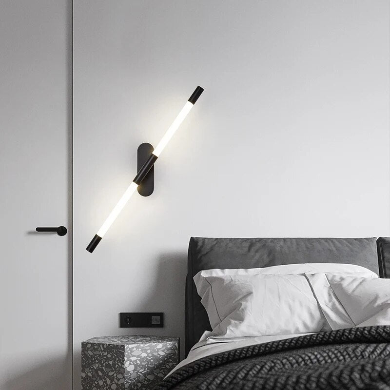 Modern lång roterbar LED vägglampa i minimalistisk metallisk design