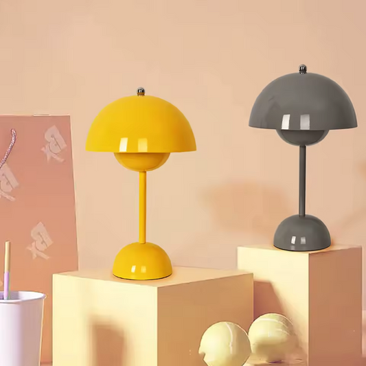 Luma | Blomformad portabel bordslampa med touchdimning och USB-laddning