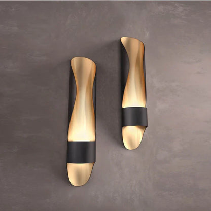 Industriell vägglampa i metall med modern och minimalistisk design