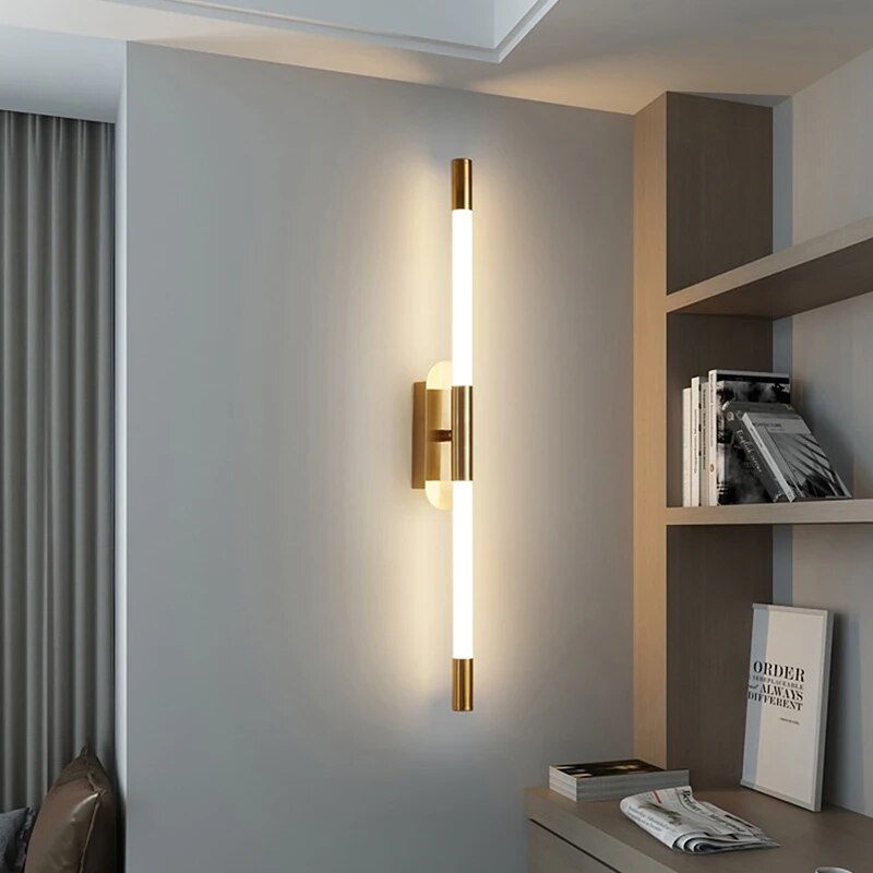 Modern lång roterbar LED vägglampa i minimalistisk metallisk design
