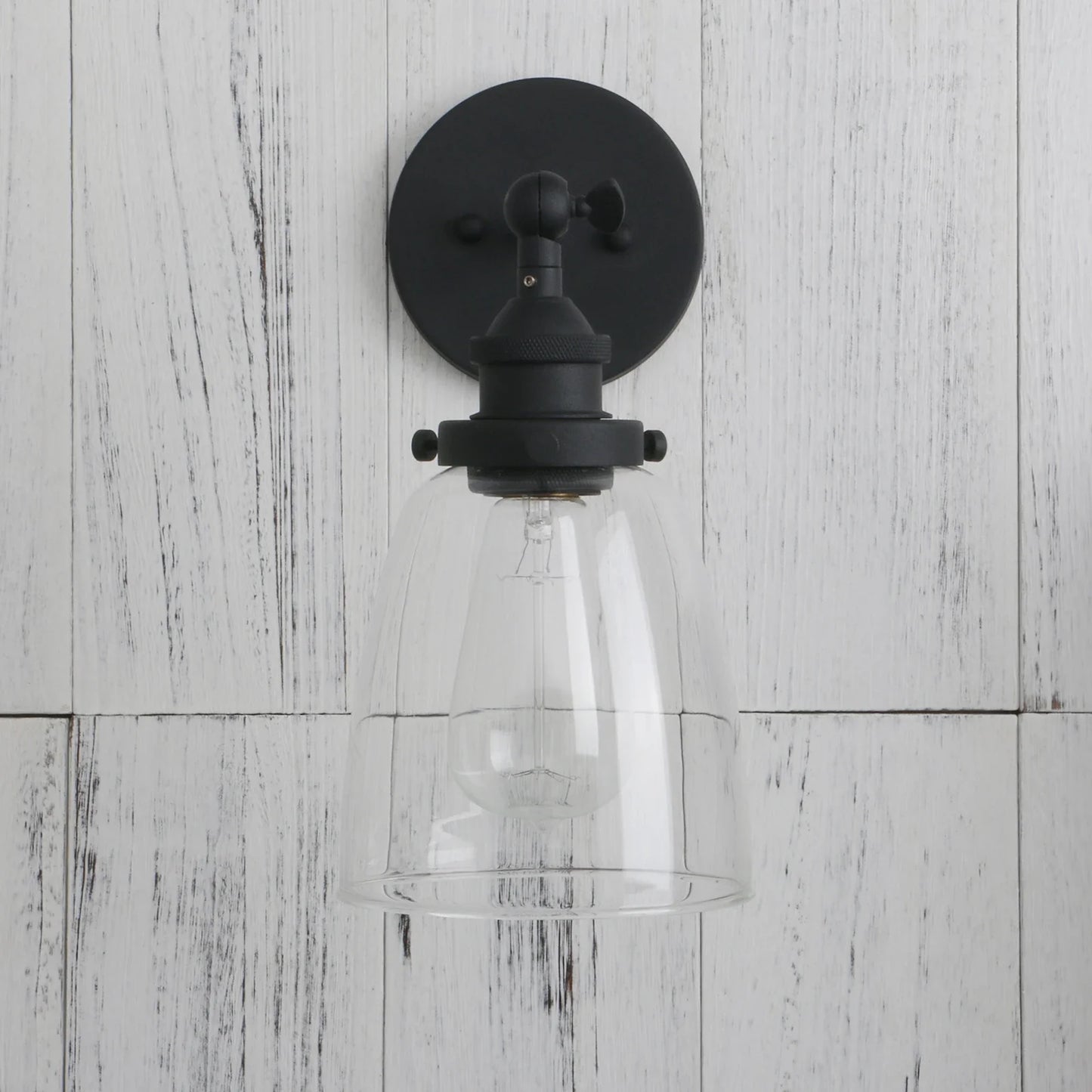 Vintage vägglampa i metall och glas med E27-sockel och elegant retrodesign