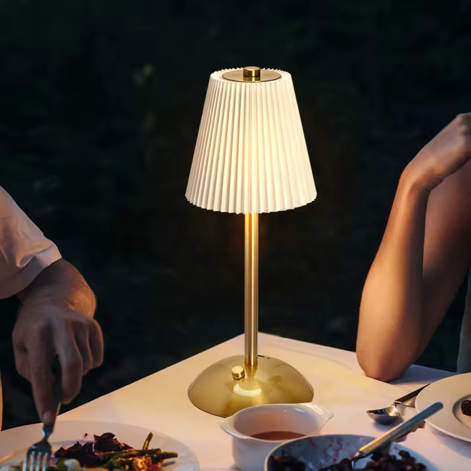 Lumefold | Sladdlös uppladdningsbar USB bordslampa med veckad skärm – portabel