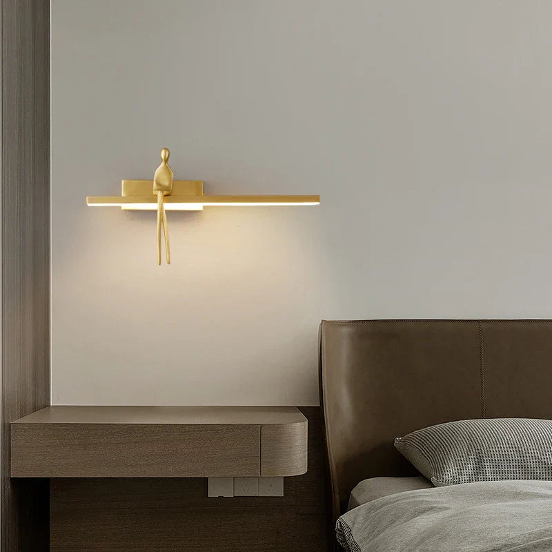 Lyxig nordisk vägglampa i koppar med italiensk minimalistisk design