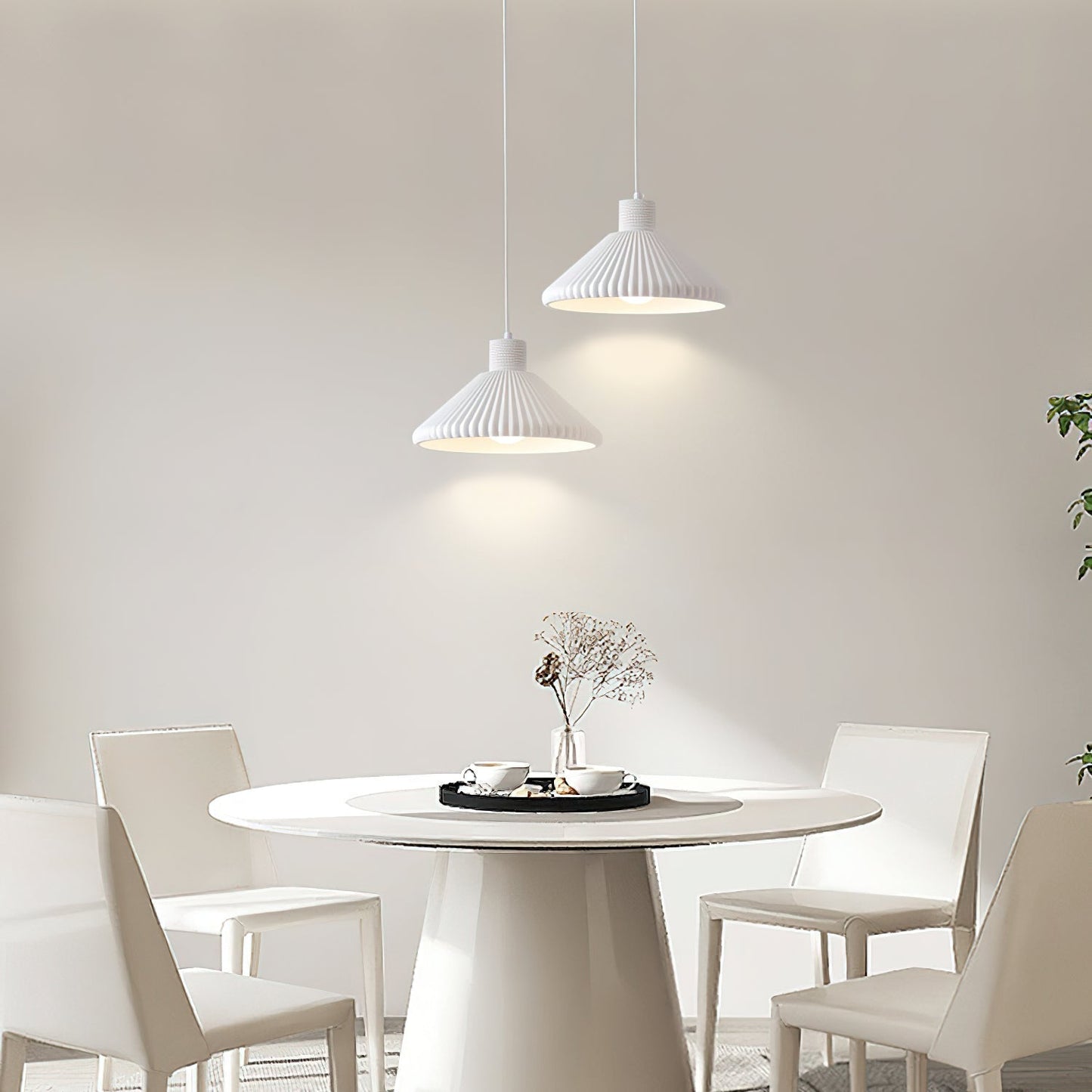 Nordisk plisserad pendellampa i resin – stilren design för hem och café