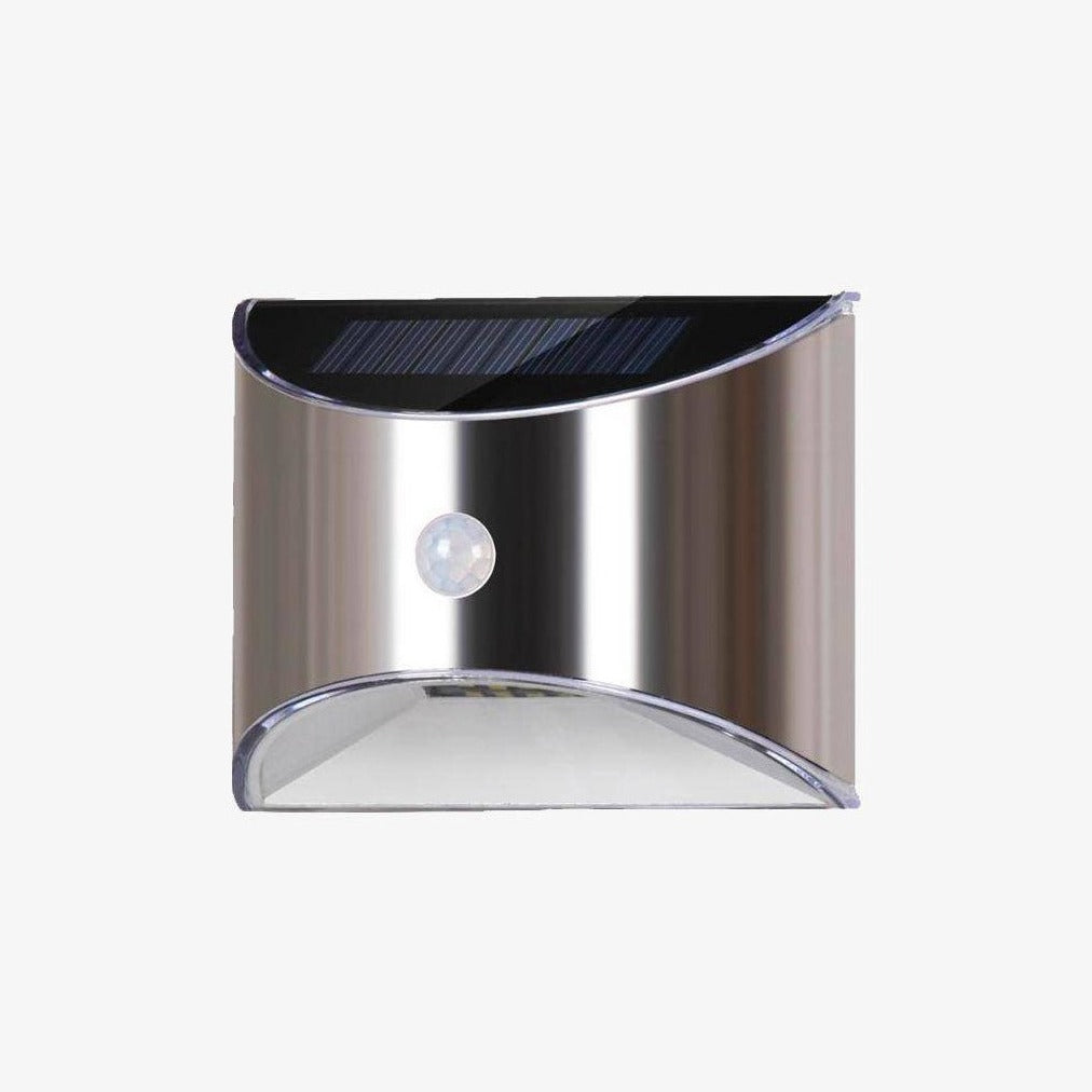 Liten vägglampa i metall – modern och kompakt design