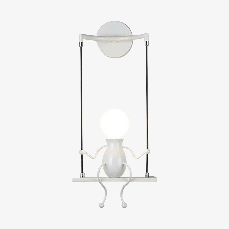 Vägglampa LED i metall med figur på gunga för barnrum och sovrum