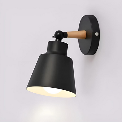 Nordisk vägglampa i trä och metall med LED för sovrum vardagsrum hall