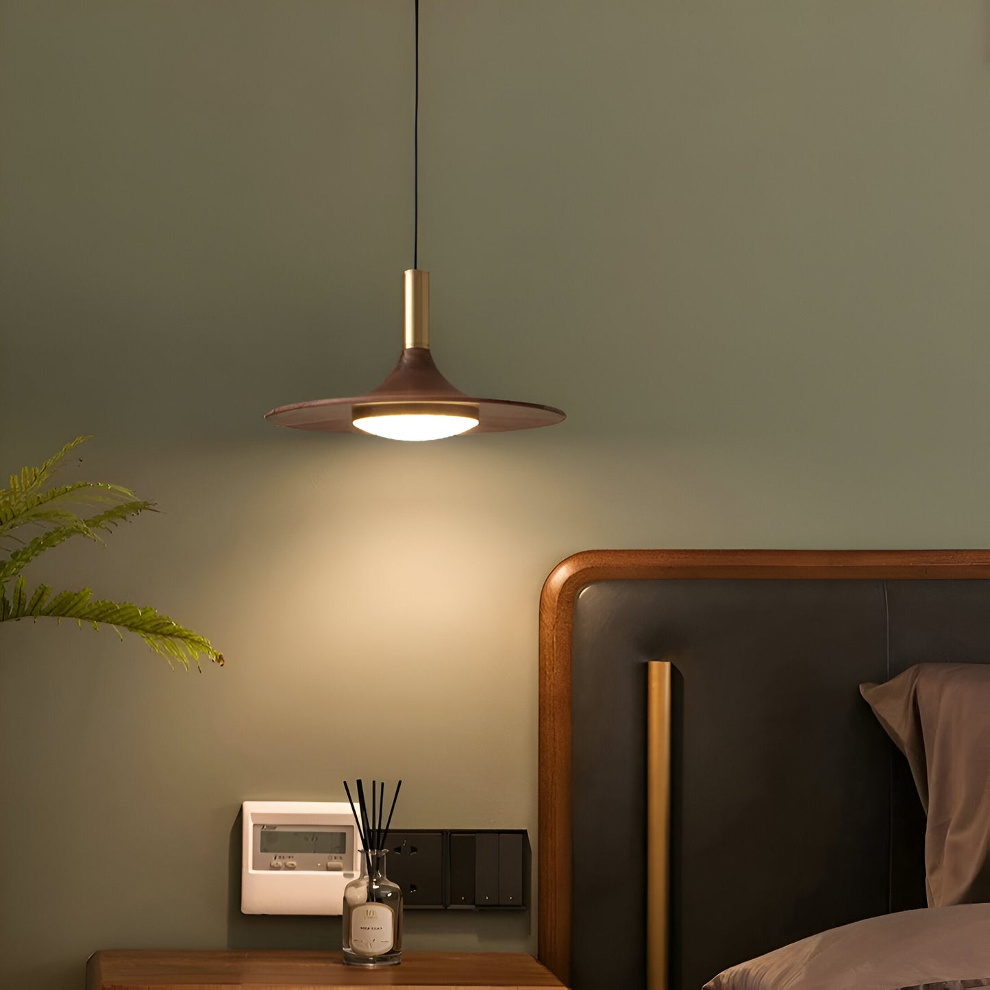Nordisk takpendel i koppar med justerbar lampskärm för kök och vardagsrum