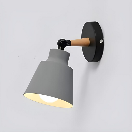 Nordisk vägglampa i trä och metall med LED för sovrum vardagsrum hall