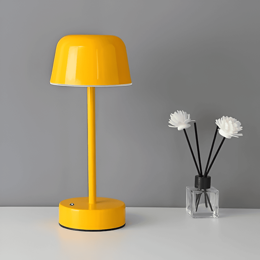 Retro färgglad LED bordslampa i metall med dimbart ljus och sladdlös design