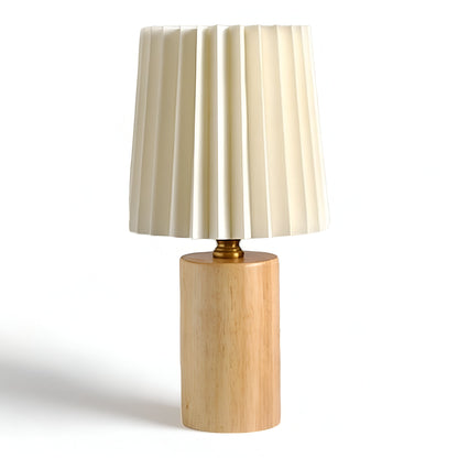Bordslampa i trä med veckad tygskärm och varmt LED-ljus