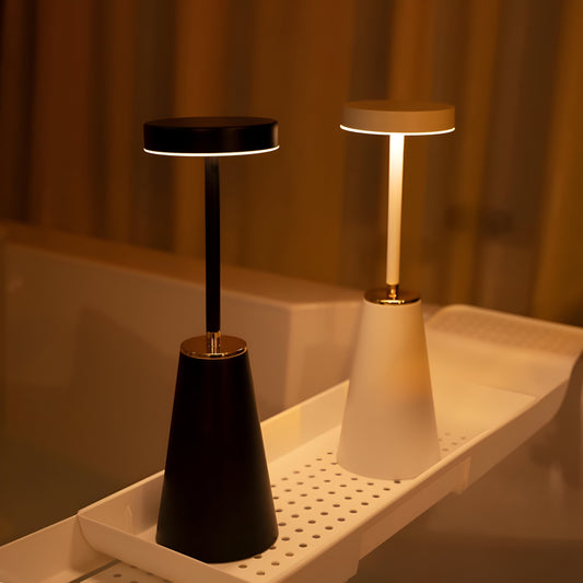 Sladdlös LED bordslampa i metall med dimbart touch ljus och modern design