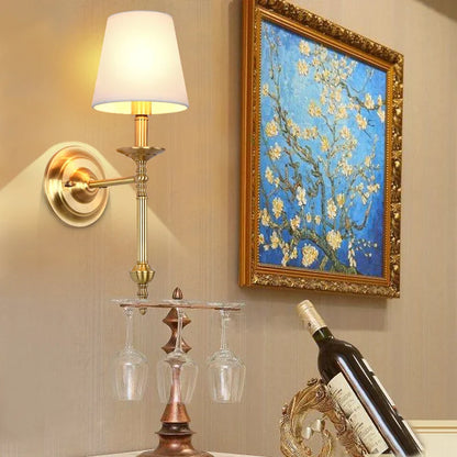 Elegant vägglampa med klassisk design