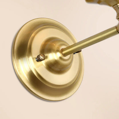Elegant vägglampa med klassisk design