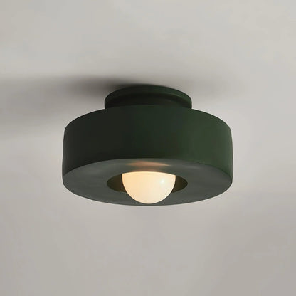 Modern taklampa i minimalistisk design med LED och metallfinish