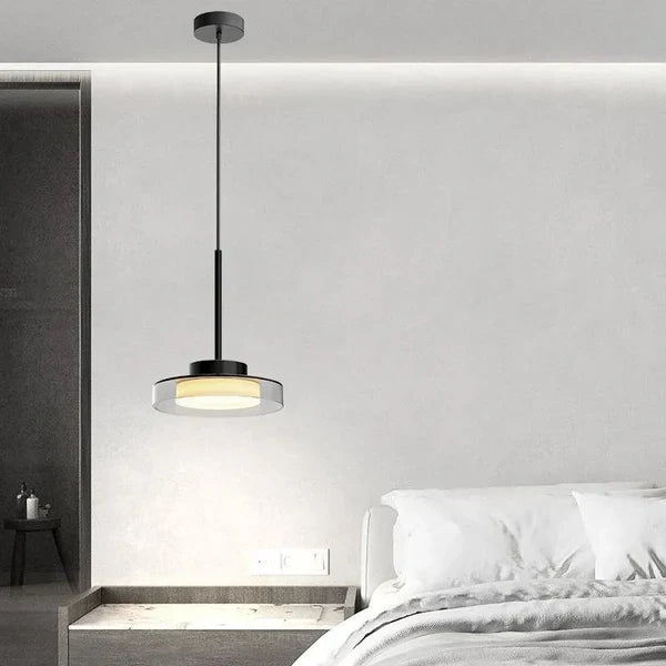 Nordisk modern LED taklampa med tre ljuskällor i järn och akryl för matsal vardagsrum kök