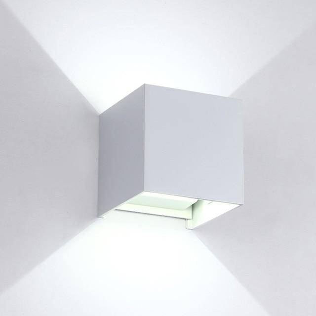 Vägglampa LED i aluminium med kub- eller rund design för modern inredning