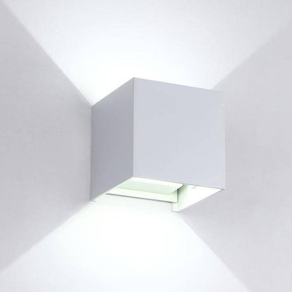 Vägglampa LED i aluminium med kub- eller rund design för modern inredning