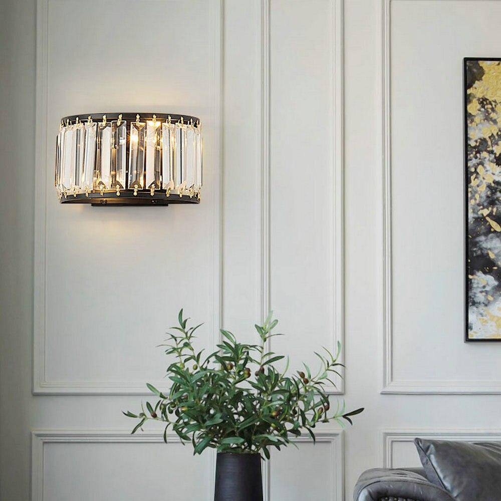 Modern kristallvägglampa i järn och K9-kristall