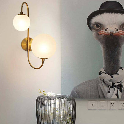 Vägglampa i metall och frostat glas med dubbel ljuskälla