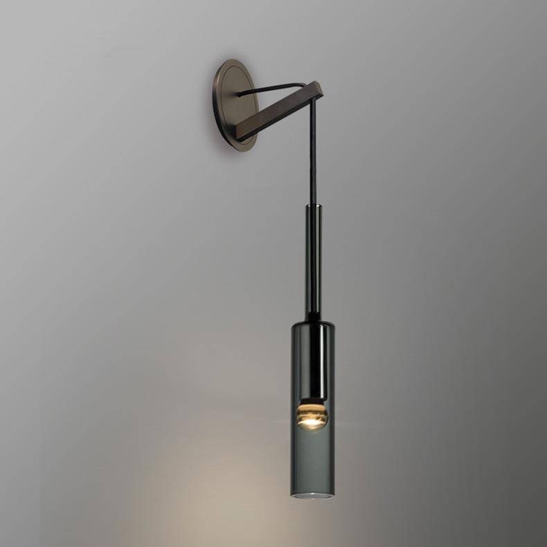 Modern vägglampa i svart metall – stilren och elegant belysning