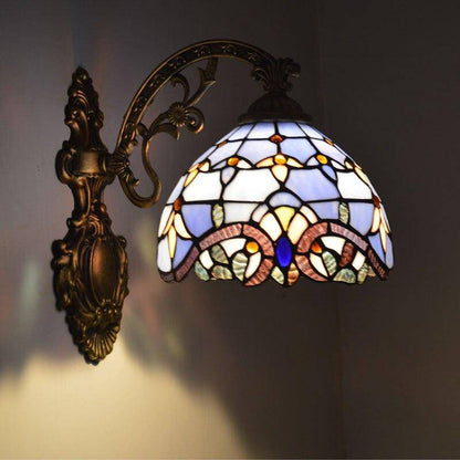 Tiffany vägglampa i färgat glas – klassisk Art Deco-belysning