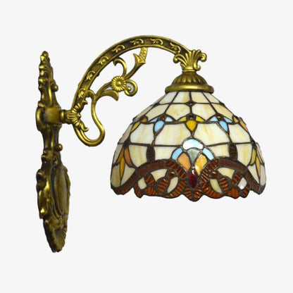 Tiffany vägglampa i färgat glas – klassisk Art Deco-belysning