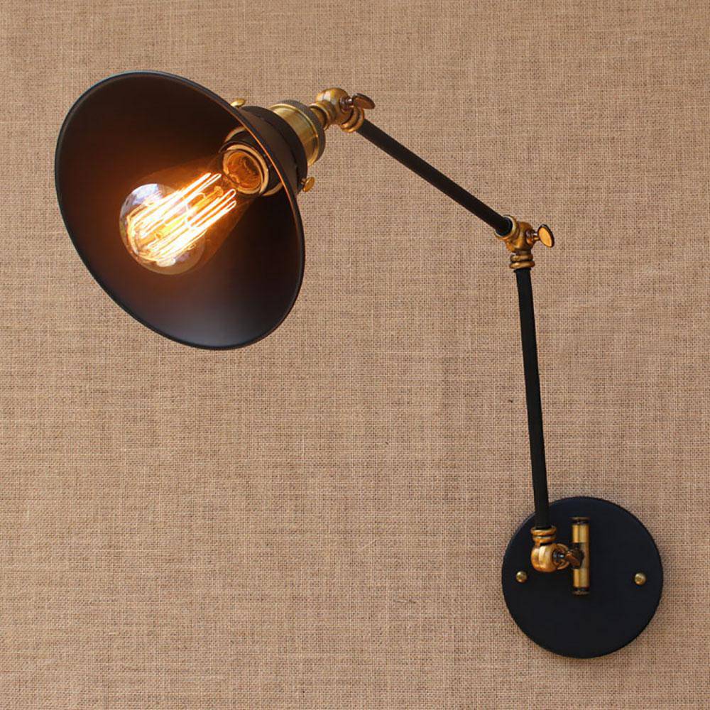 Modern svart vägglampa i metall med industriell design