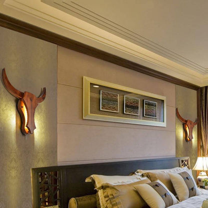 Vintage vägglampa i trä med hornformad design LED