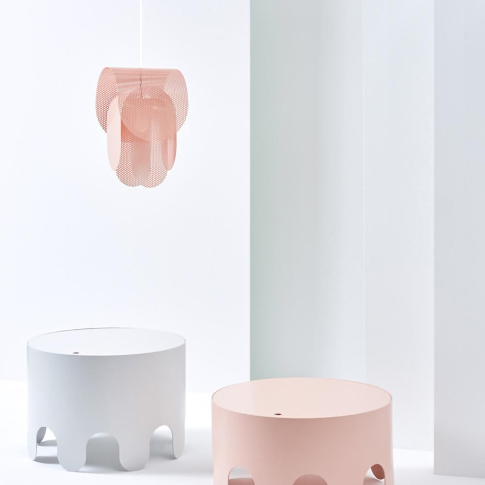 Modern perforerad metallpendel i rosa för kök matsal vardagsrum och sovrum