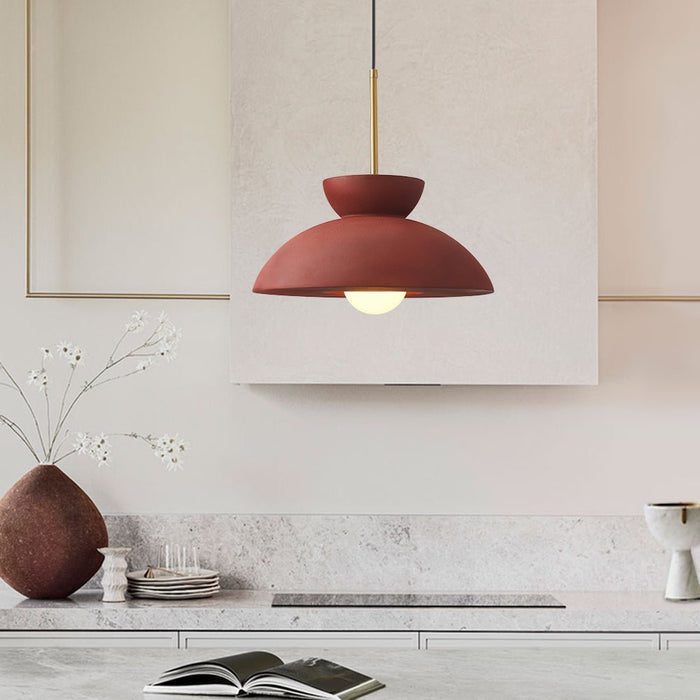 Nordisk pendellampa i resin för vardagsrum matsal sovrum och hemmamiljö