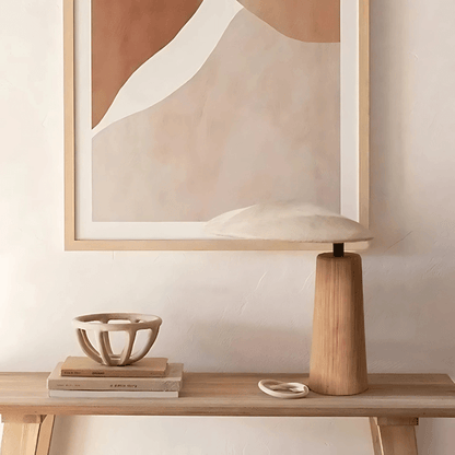 Bordslampa i trä med linneskärm – wabi-sabi design och varm LED-belysning