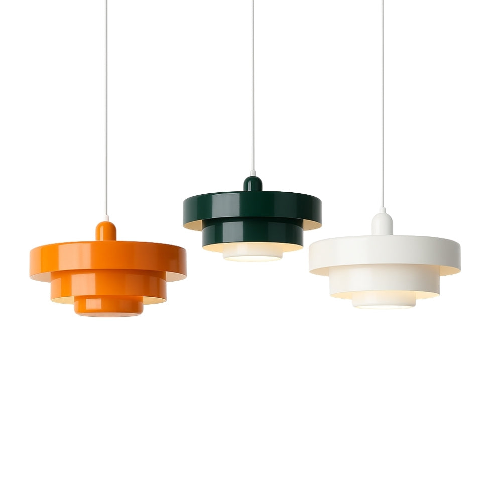 Dansk pendellampa i retrostil – färgstark taklampa i aluminium för kök och matsal